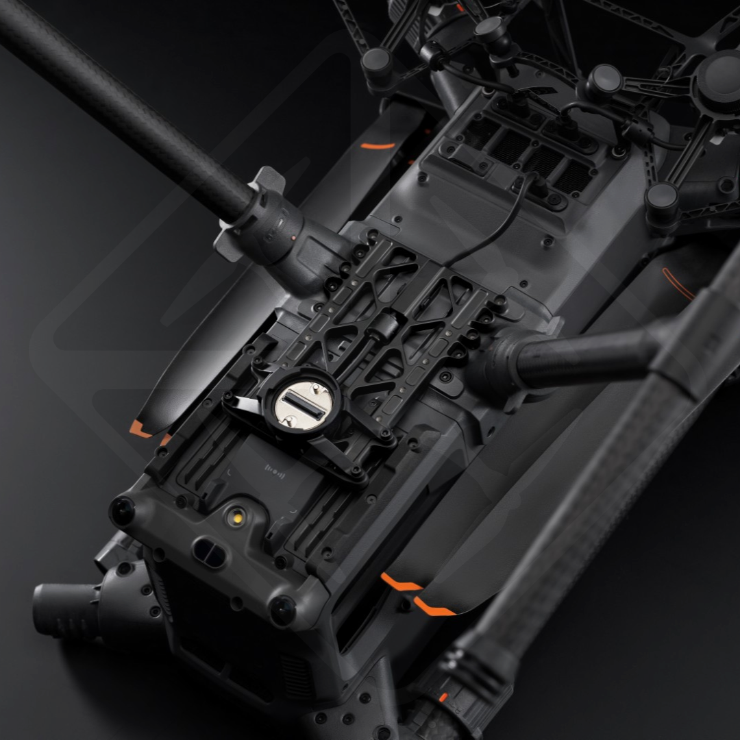 Close-up van een zwarte drone in detail.