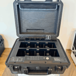 Station de charge DJI BS60 d'occasion, valise ouverte montrant les ports de charge