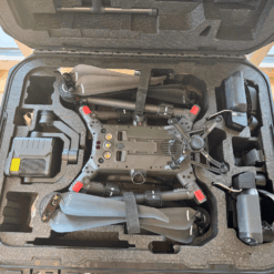 DJI Matrice 300 RTK zusammengeklappt im Transportkoffer