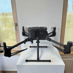DJI Matrice 300 RTK aufgeklappt mit H20T Nutzlast, Vorderansicht
