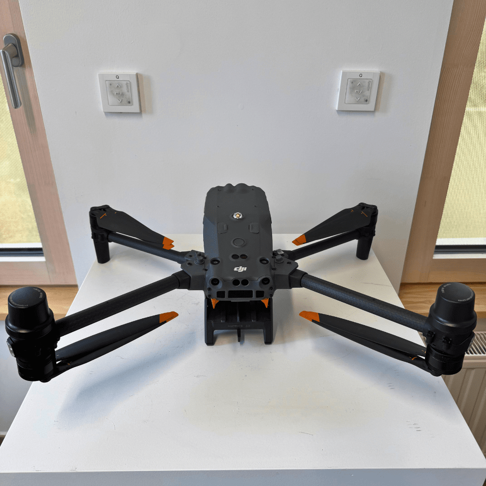 DJI Matrice 30T, bras repliés