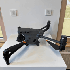 DJI Matrice 30T déplié, vue latérale