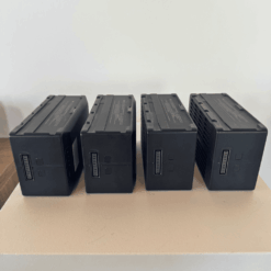 Les 4 batteries DJI TB60 du lot, vue arrière avec connecteurs
